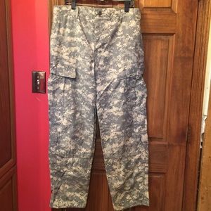 2PR NATO CAMO ARMY COMBAT PANTS. M